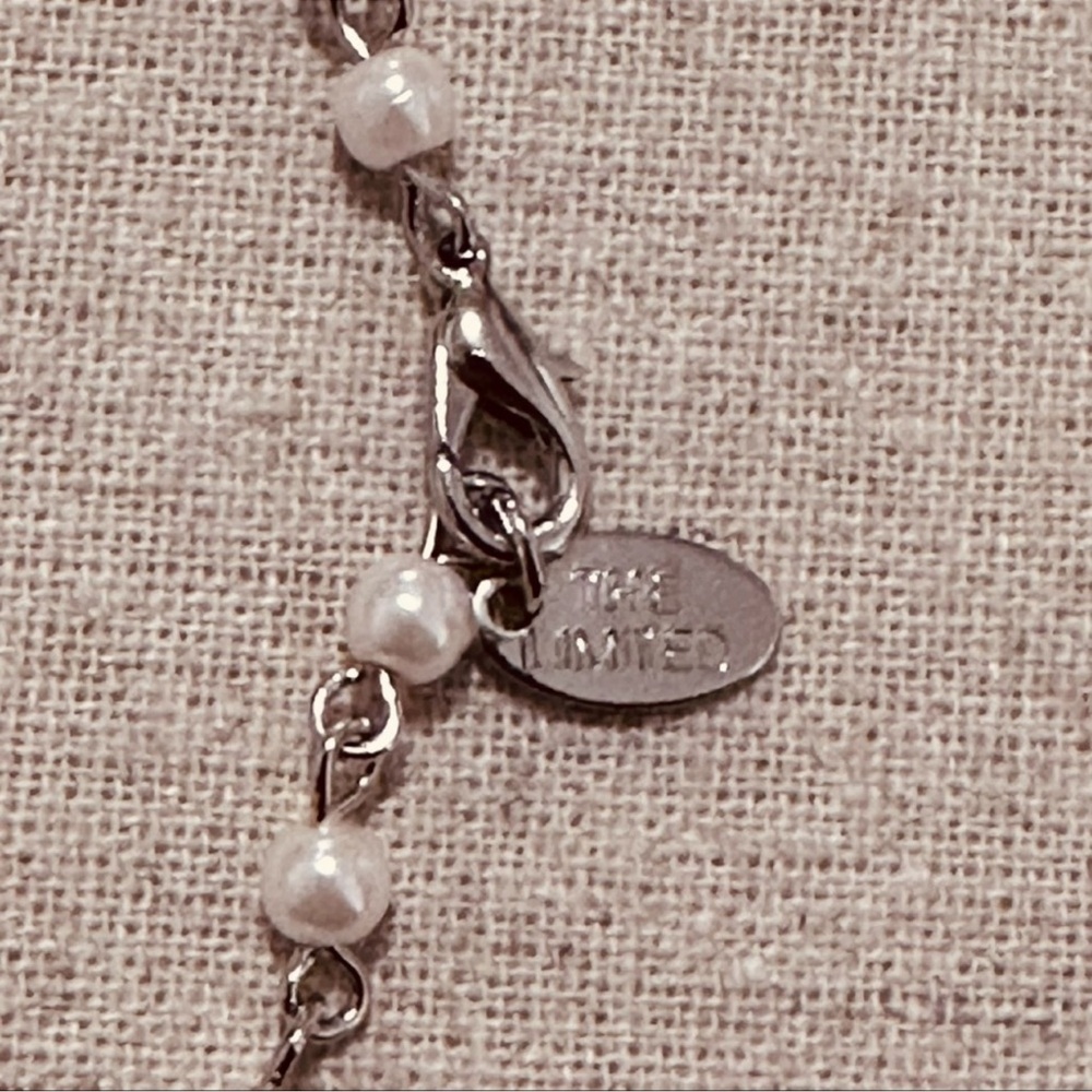 Vintage | Necklace | Limited Charm Faux Pearl Necklace - Picture 7 of 11